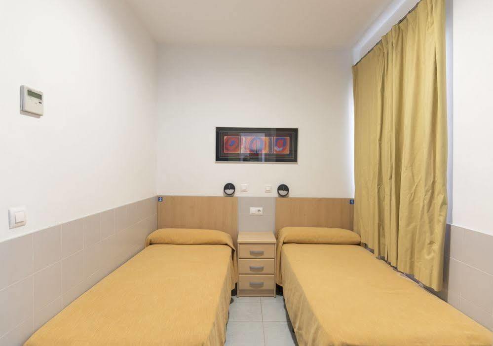 Albergue Inturjoven Málaga Dış mekan fotoğraf